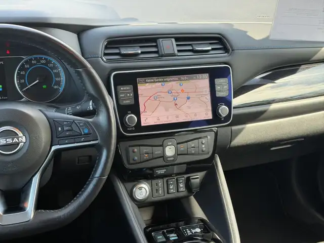 Nissan Leaf view 13