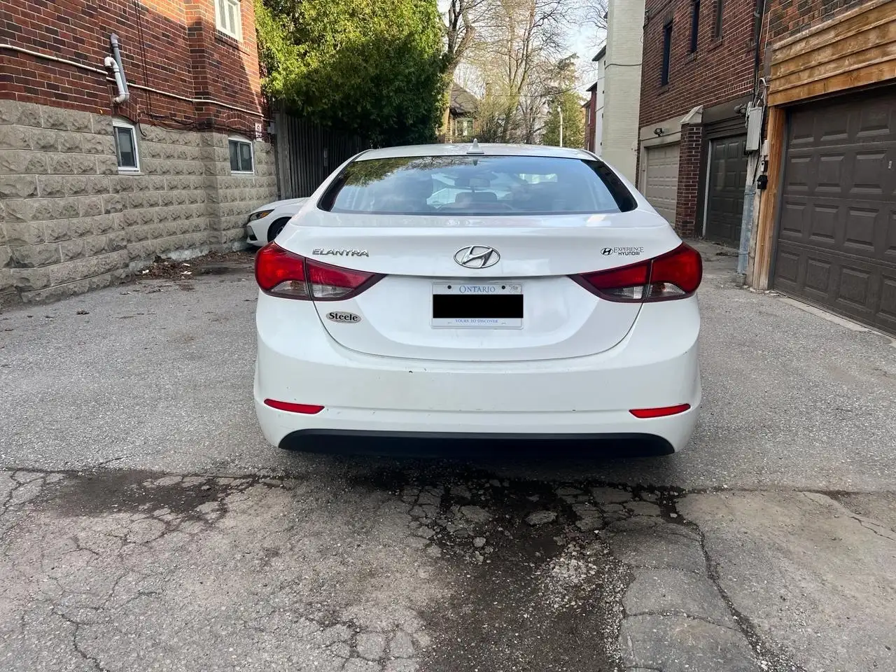Hyundai ELANTRA photo Hyundai ELANTRA