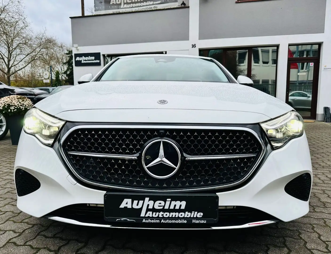 Mercedes-Benz E 200 E200 Limo NEW SHAPE MODEL 24 ready EU1 Possible Weiß - 2