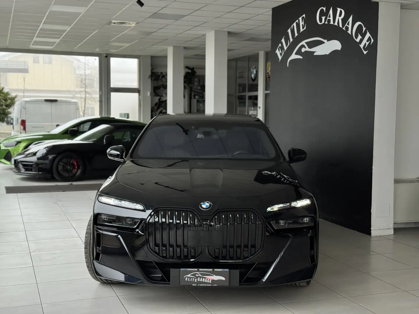 BMW 740 d Xdrive MSport Pro PAK SWAROWSKI TETTO 360 - 2