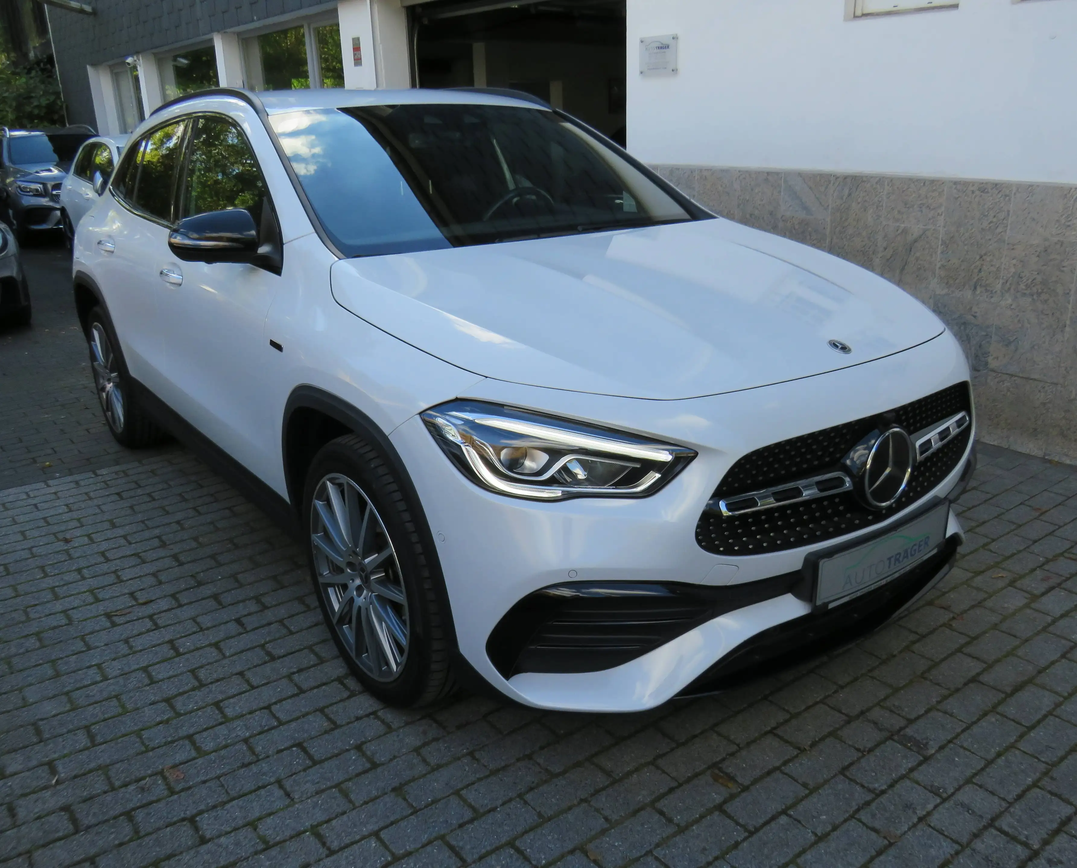 Mercedes-Benz GLA 250 GLA 250 e (247.786) AMG Line // 360°/20"/AHK/ACC/Widescreen/Augmented/Standhzg — photo 11