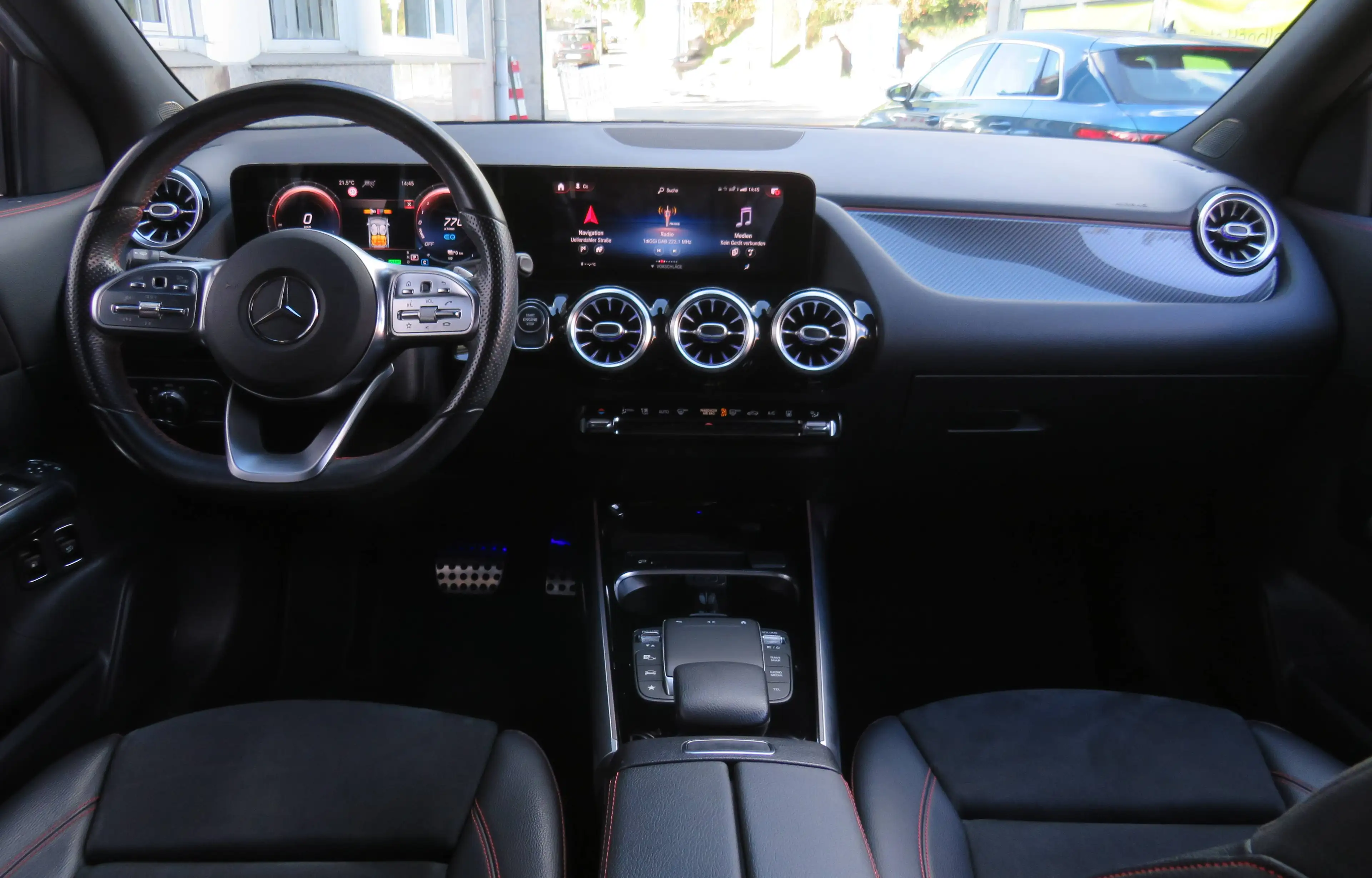 Mercedes-Benz GLA 250 GLA 250 e (247.786) AMG Line // 360°/20"/AHK/ACC/Widescreen/Augmented/Standhzg — photo 15