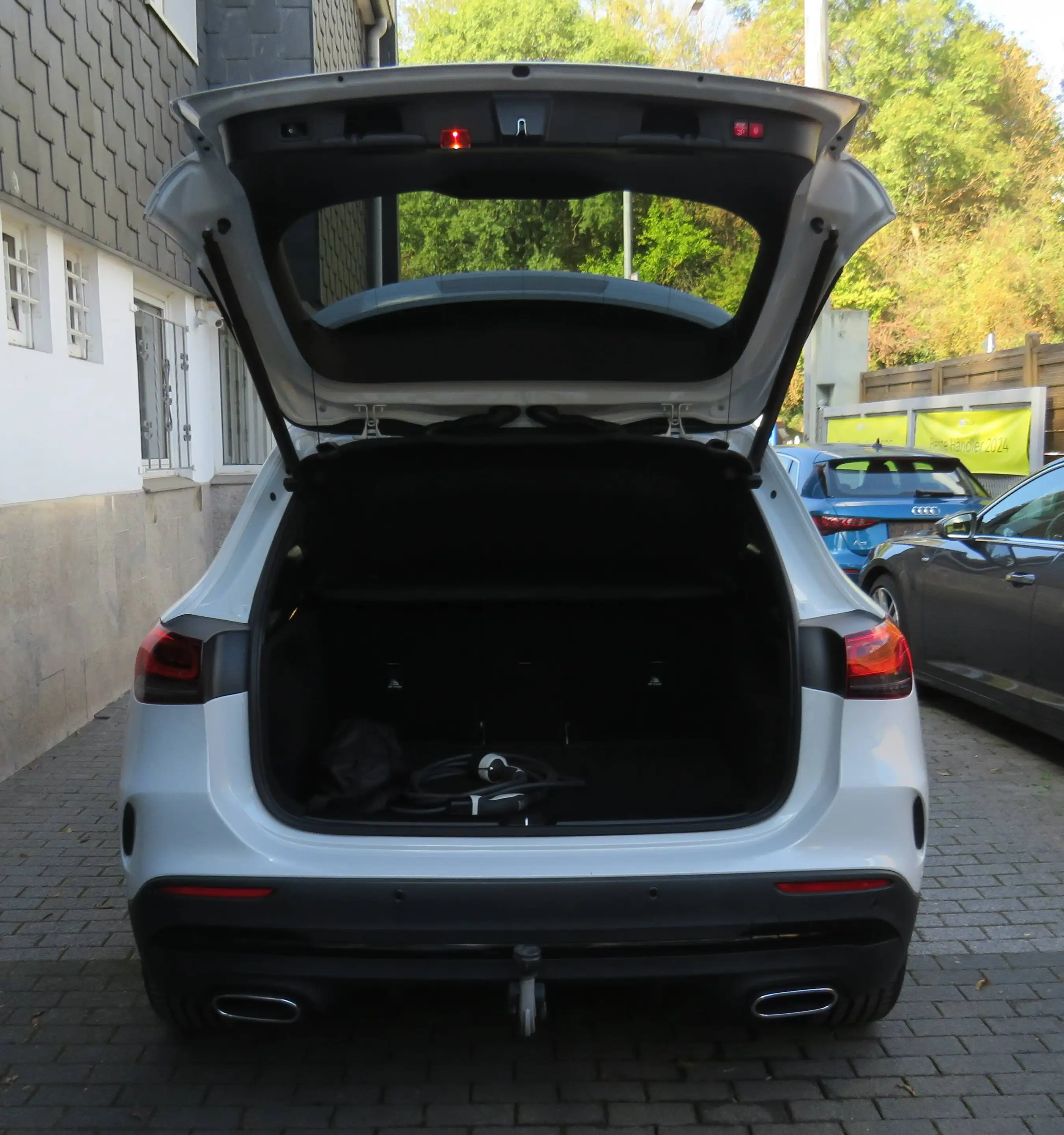 Mercedes-Benz GLA 250 GLA 250 e (247.786) AMG Line // 360°/20"/AHK/ACC/Widescreen/Augmented/Standhzg — photo 9