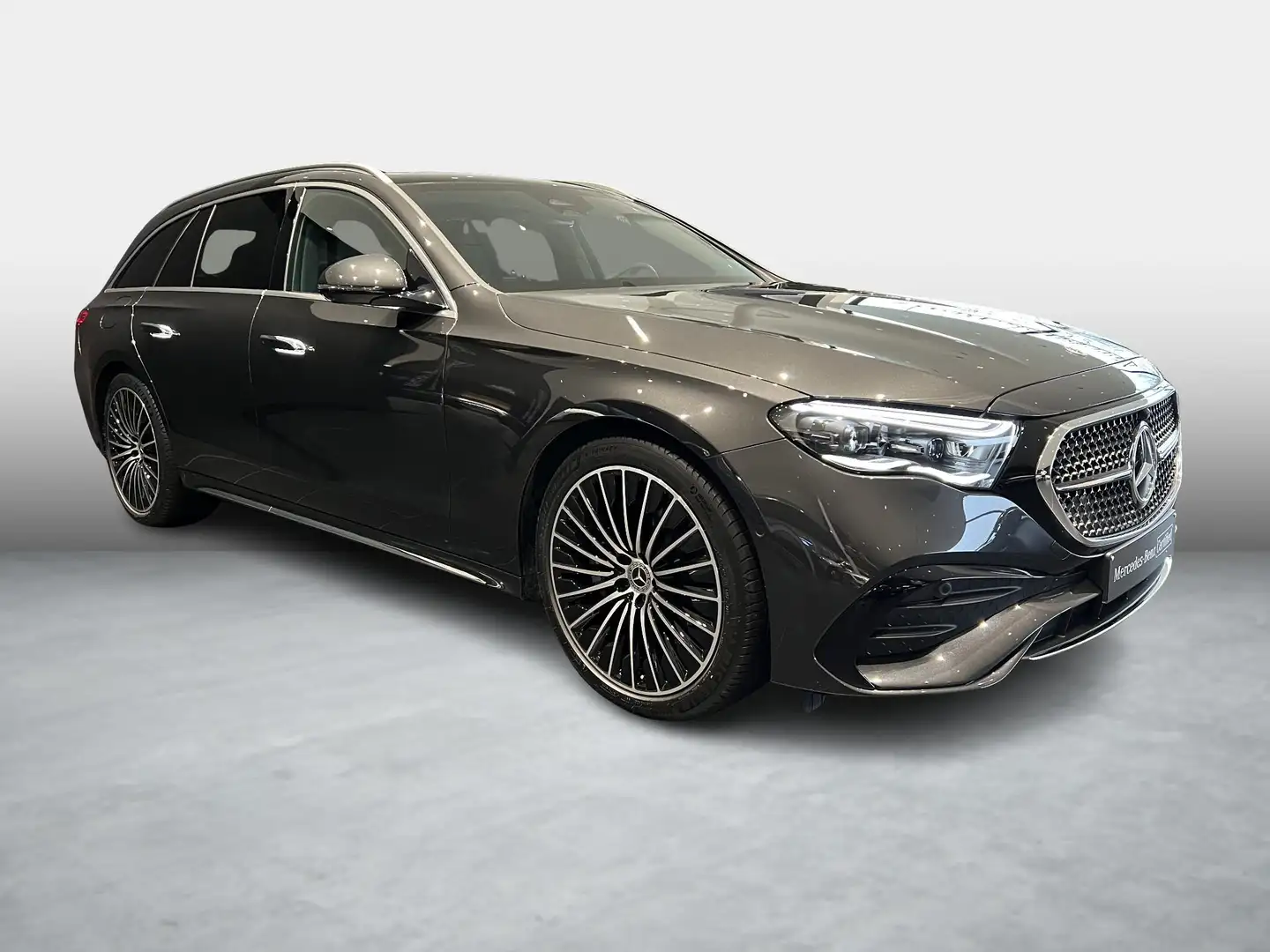 Mercedes-Benz E 300 e AMG Line + PANORAMISCH DAK + SURROUND VIEW + BUR Grau - 2