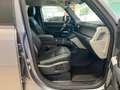 Land Rover Defender 110 D240 SE 7-SITZER ACC 20''LM PANO AHK Grau - thumbnail 11