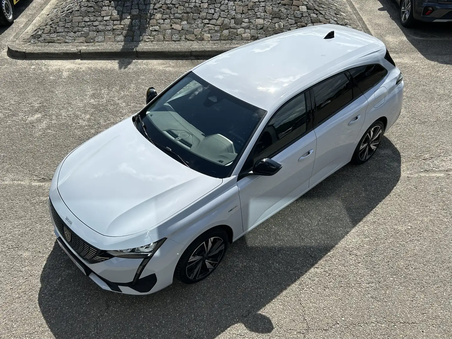 Peugeot 308 SW 1.6 Plug-in Hybrid 180 Allure PHEV METALLIC VIR Wit - 2