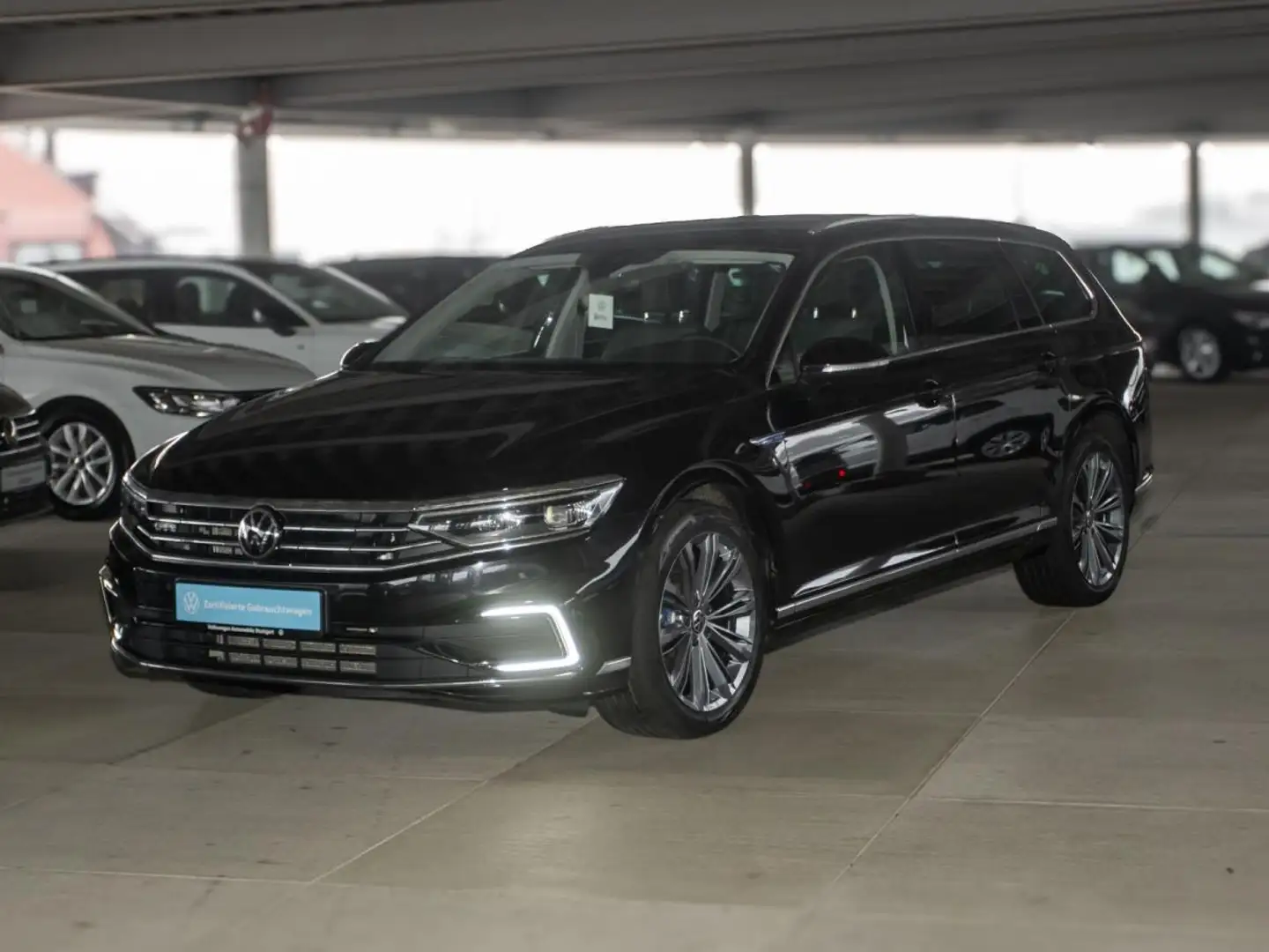 Volkswagen Passat Variant GTE 1.4 TSI DSG Navi LED Kamera ACC Schwarz - 1