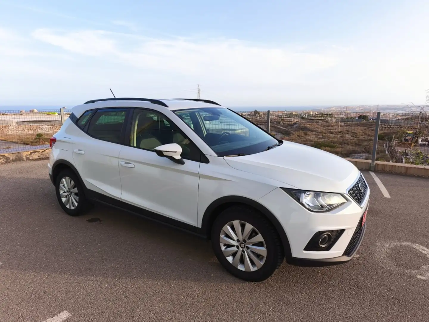 SEAT Arona 1.6TDI CR S&S Style 95 Blanco - 1