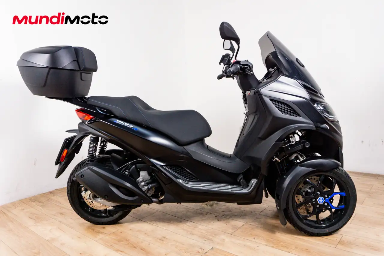 Piaggio MP3 300