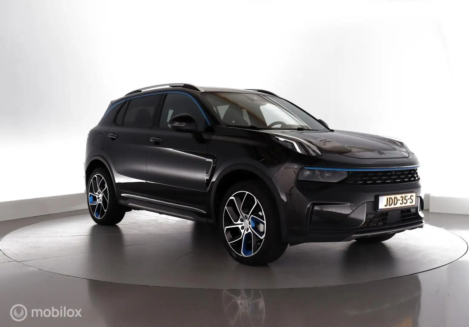 Lynk & Co 01 1.5 PHEV 261pk zwarte hemel|pano|led|cam|dab|nav|e Zwart - 2