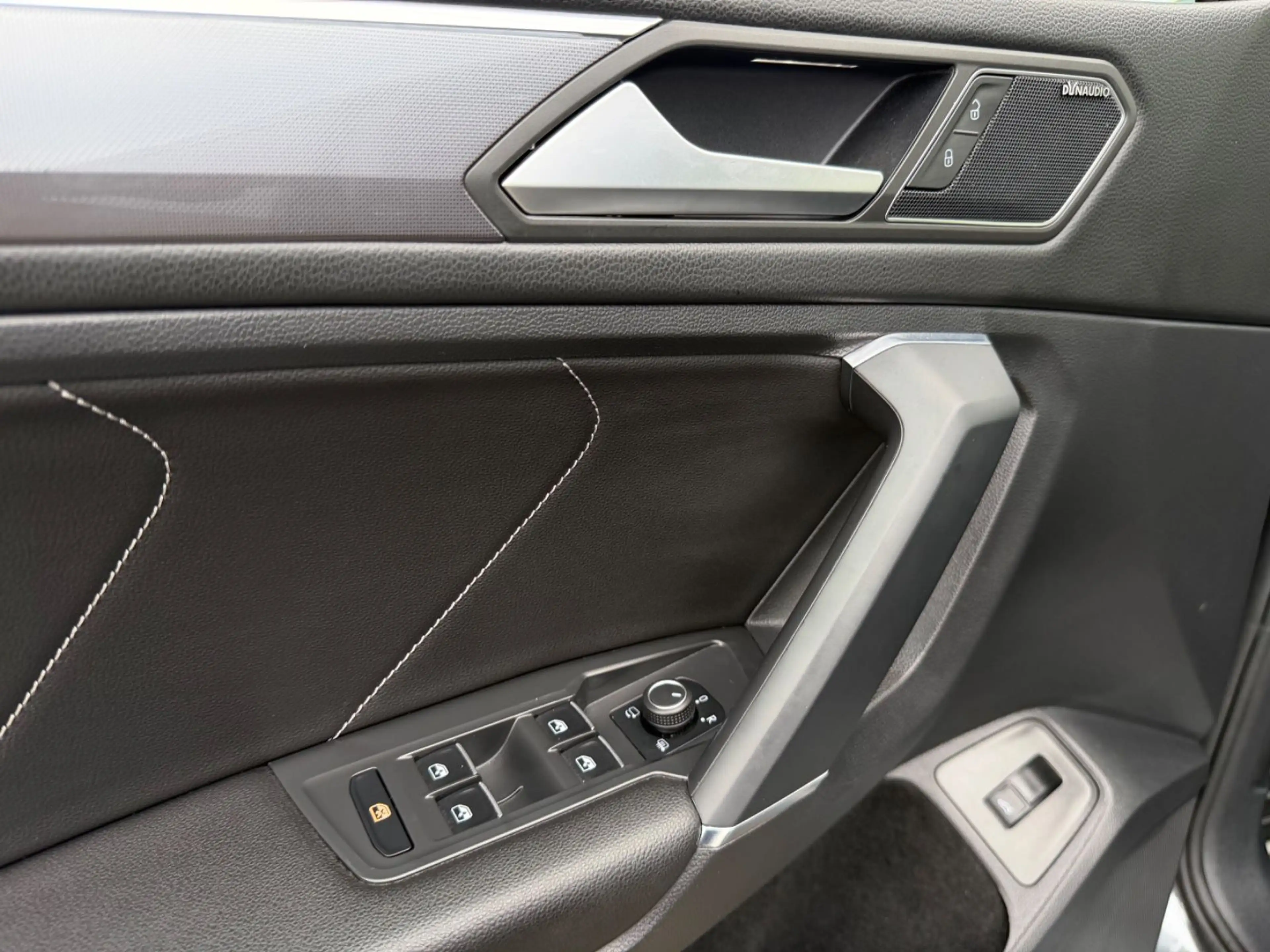 Volkswagen Tiguan Allspace Tiguan 2.0 TDI Allspace R-Line 4Motion*7-Sitzer* — photo 13