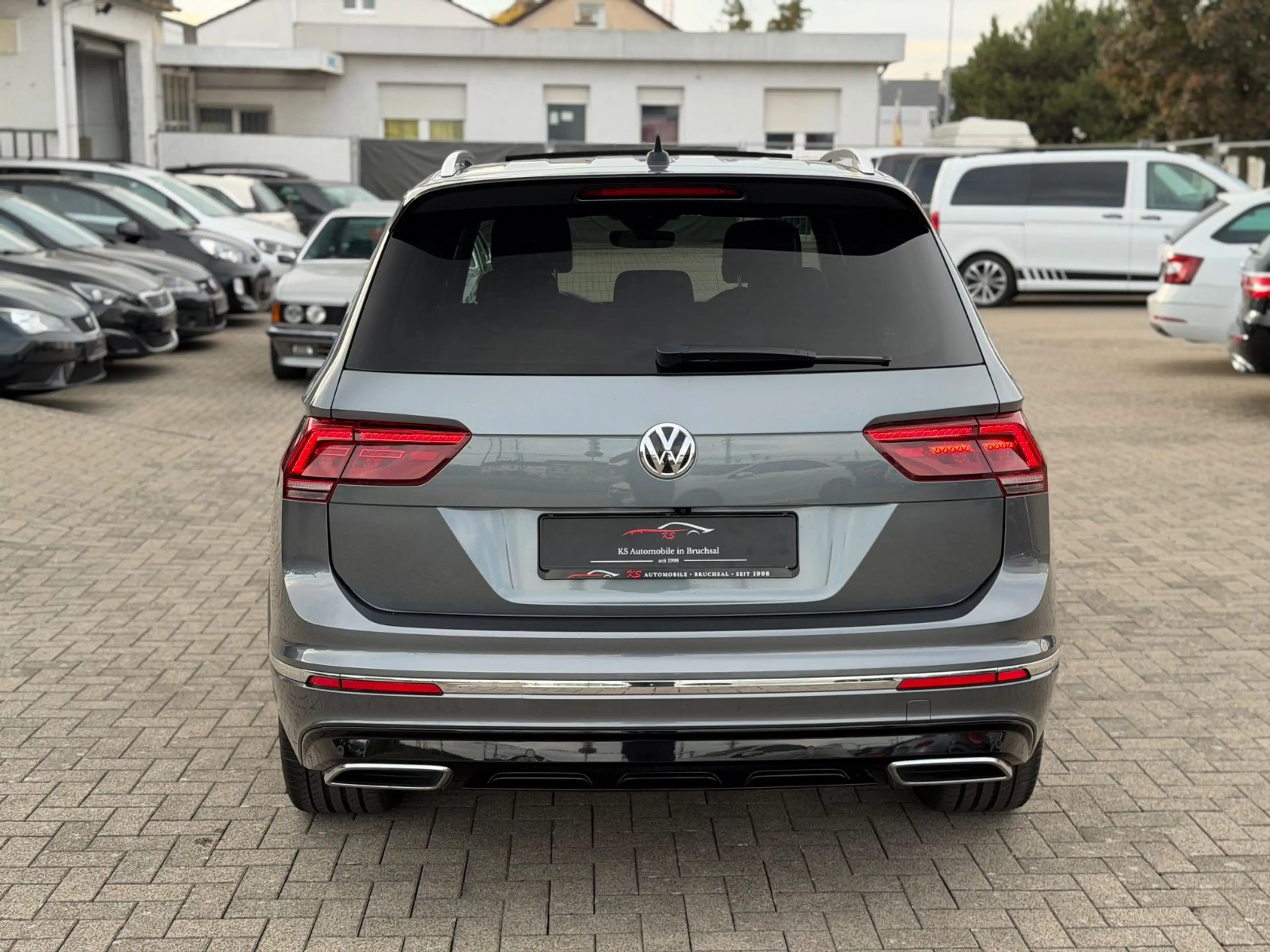 Volkswagen Tiguan Allspace Tiguan 2.0 TDI Allspace R-Line 4Motion*7-Sitzer* — photo 9