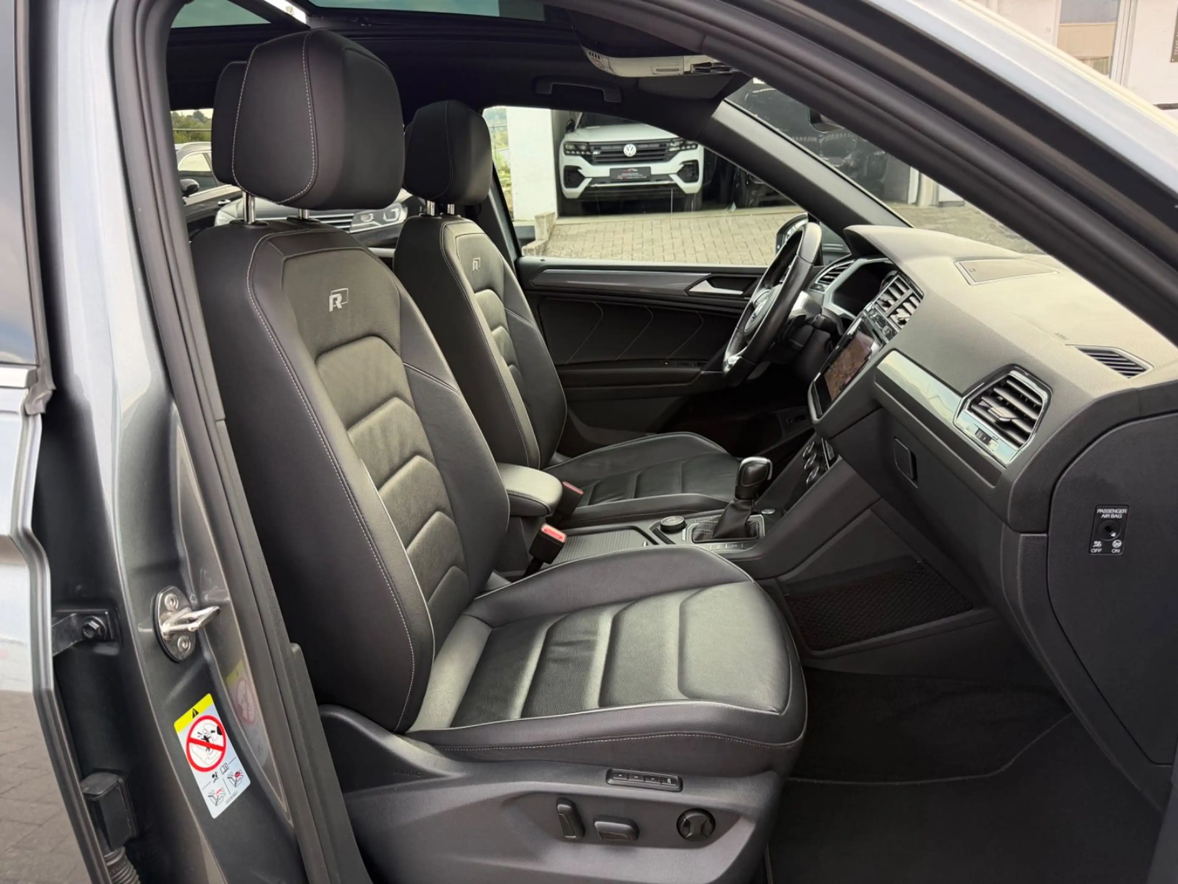 Volkswagen Tiguan Allspace Tiguan 2.0 TDI Allspace R-Line 4Motion*7-Sitzer* — photo 42