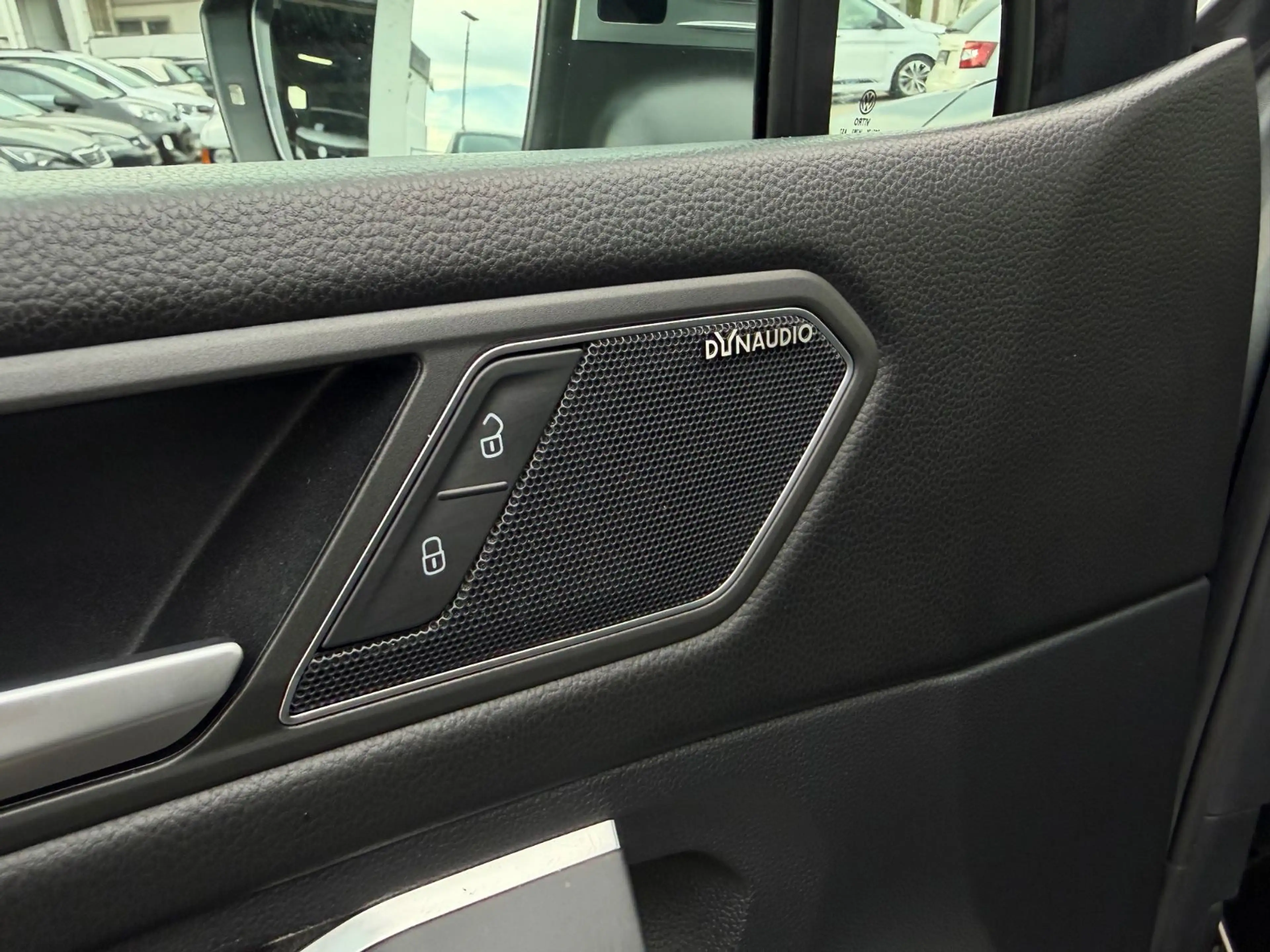 Volkswagen Tiguan Allspace Tiguan 2.0 TDI Allspace R-Line 4Motion*7-Sitzer* — photo 14