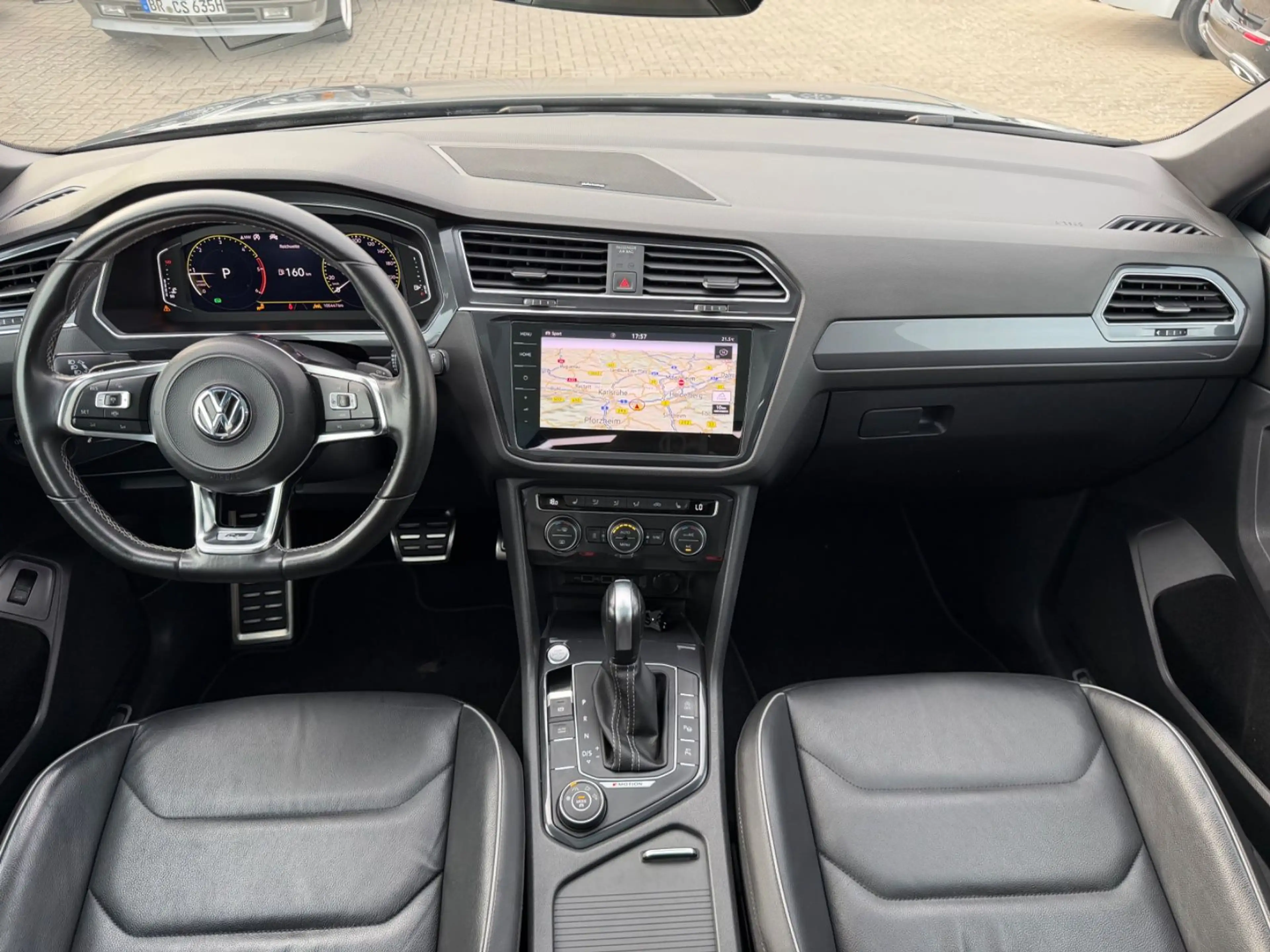 Volkswagen Tiguan Allspace Tiguan 2.0 TDI Allspace R-Line 4Motion*7-Sitzer* — photo 26