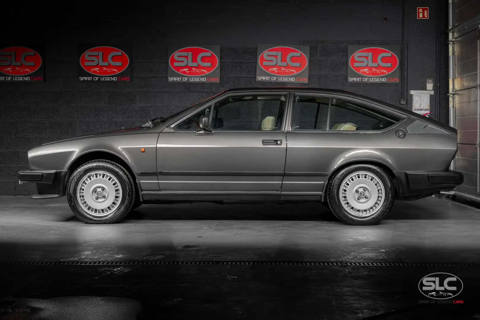Alfa Romeo GTV Alfetta GTV 2.0 Gris - 2