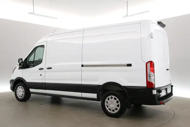 Ford Transit view 4