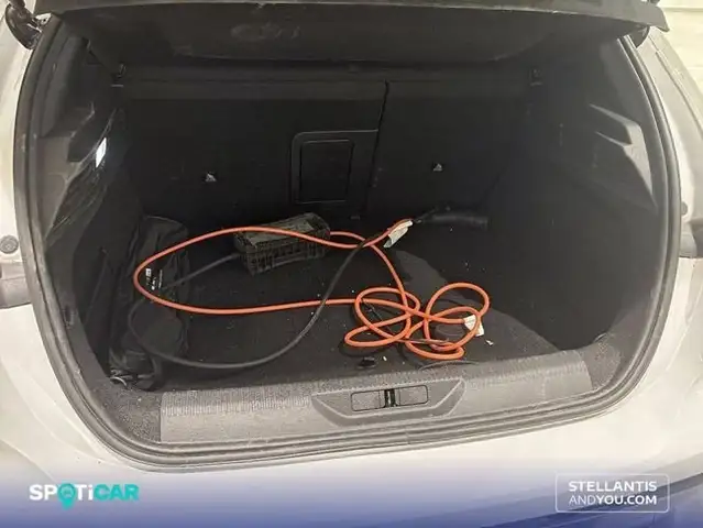 Peugeot 308 view 6