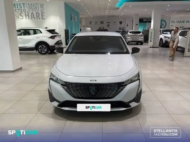 Peugeot 308 view 2