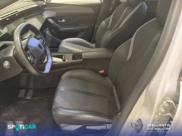 Peugeot 308 view 9