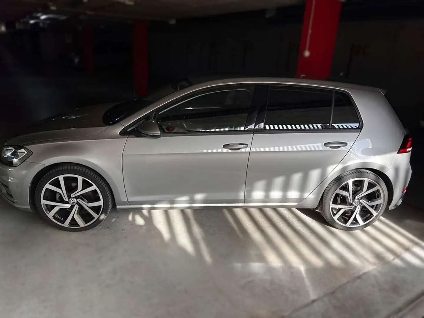 Volkswagen Golf 1.6TDI Sport 85kW Gris - 2