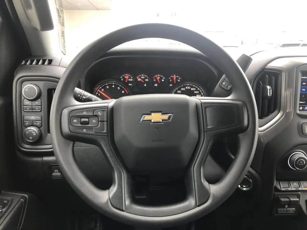 Chevrolet Silverado 1500 снимка Chevrolet Silverado 1500