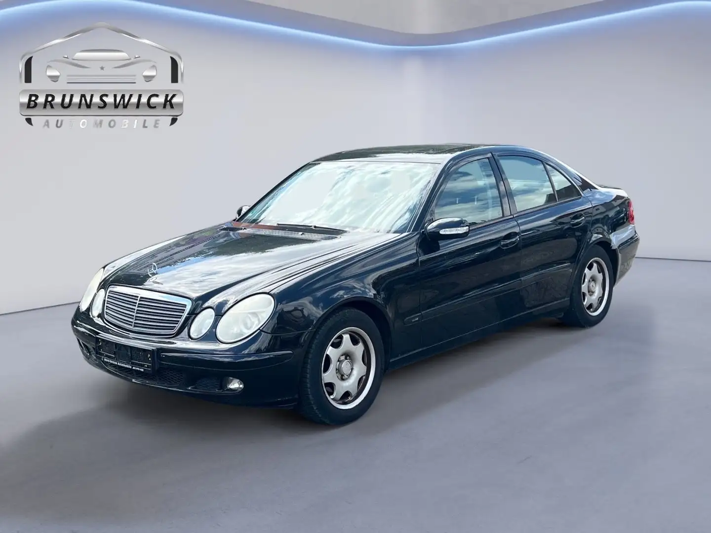 Mercedes-Benz E 200 E -Klasse Lim. E 200 CDI*Automatik*PDC*SHZ crna - 2