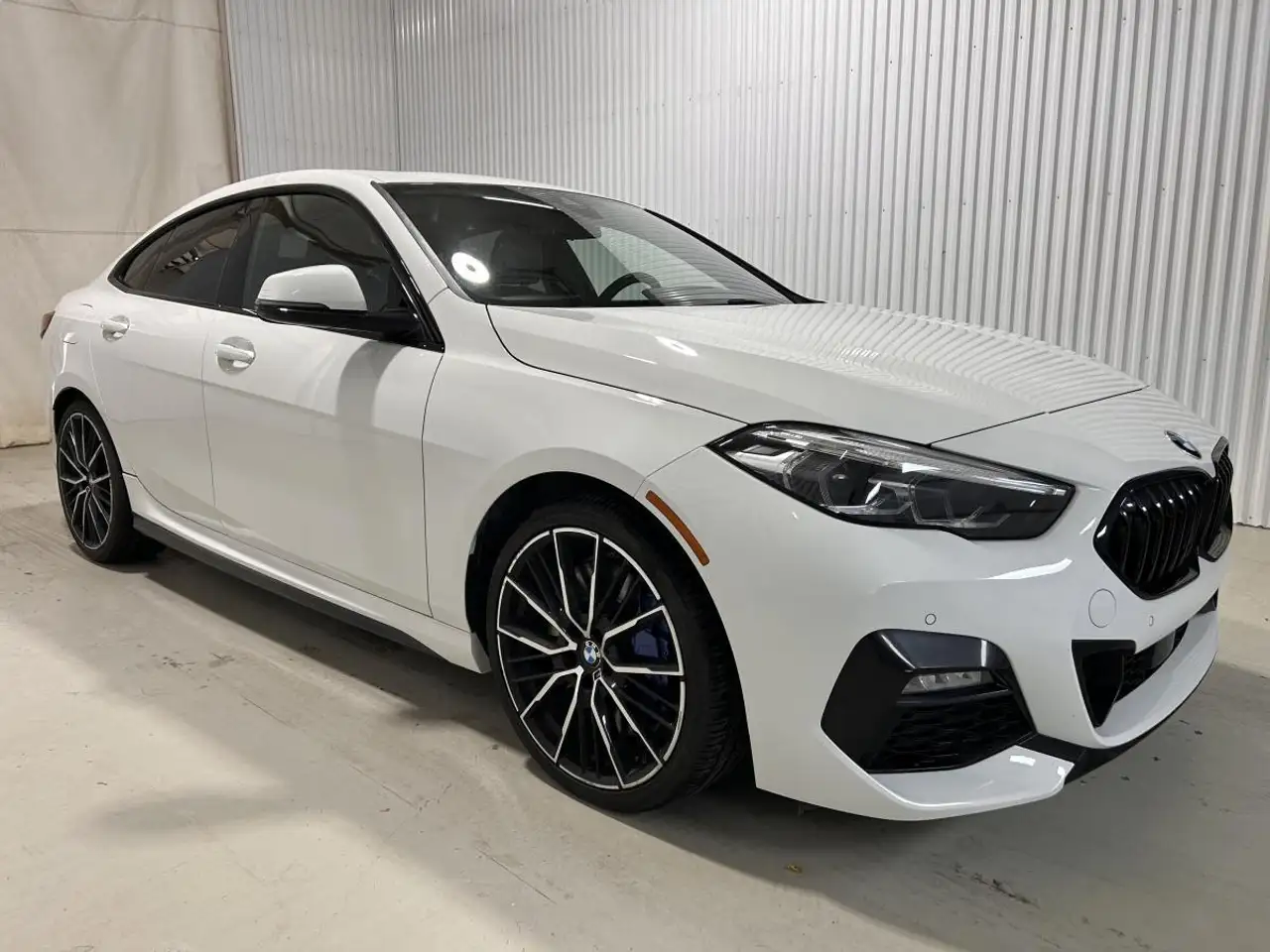 BMW 2 Series photo BMW 2 Series