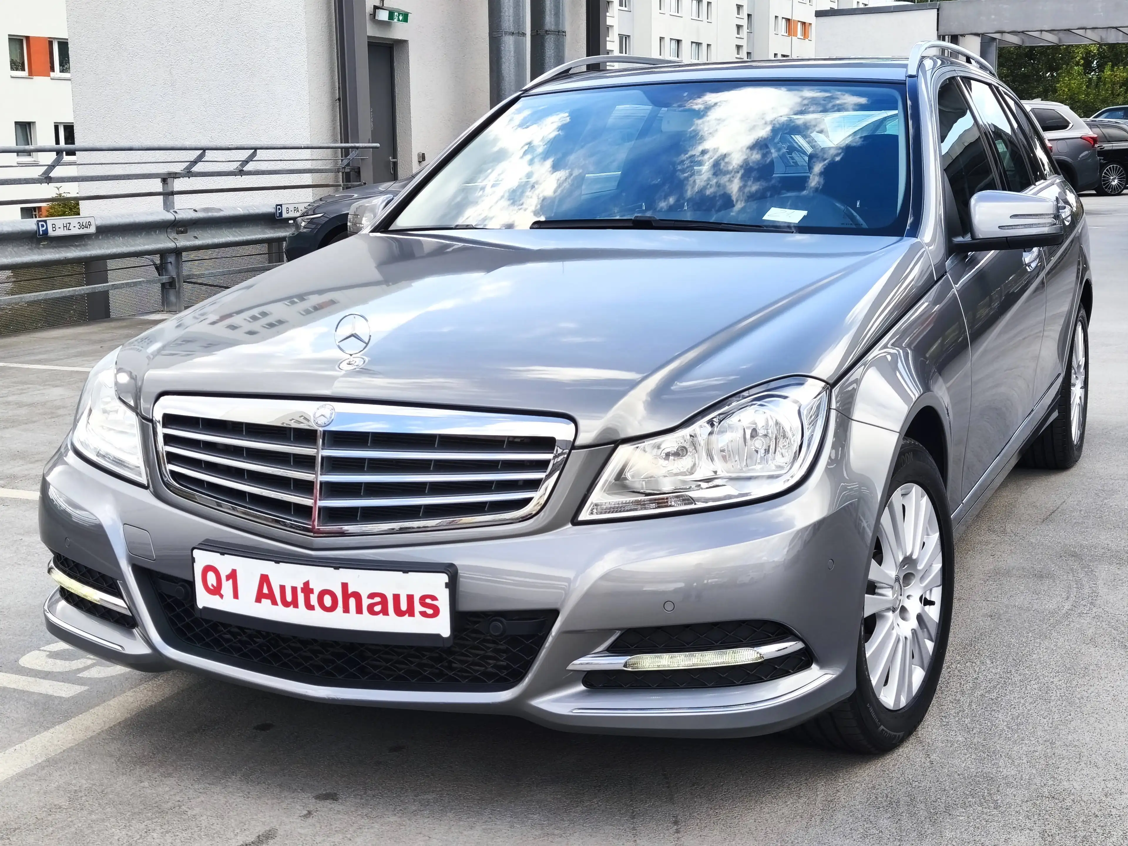 Mercedes-Benz C 180 C 180 T BlueEff. ELEGANGE 6G/LED/NAVIGATION/KLIMAAUTOM./MSHZ/PDC/AHK