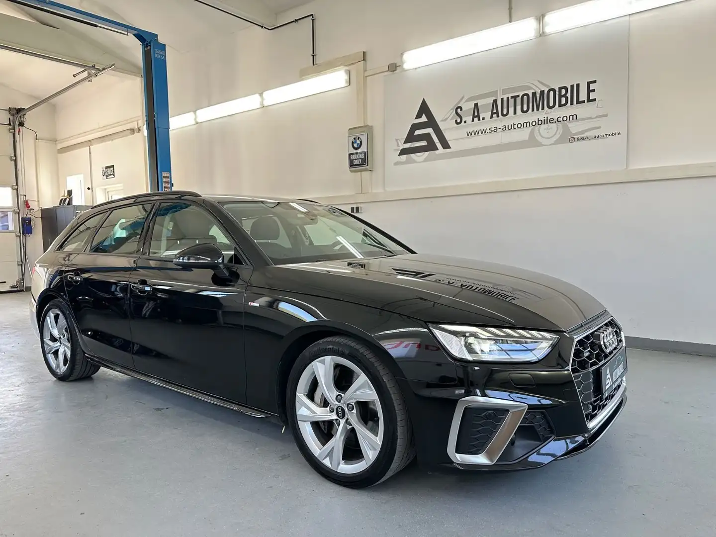 Audi A4 Avant 50 TDI quattro S line*AHK*Voll Leder* Noir - 1