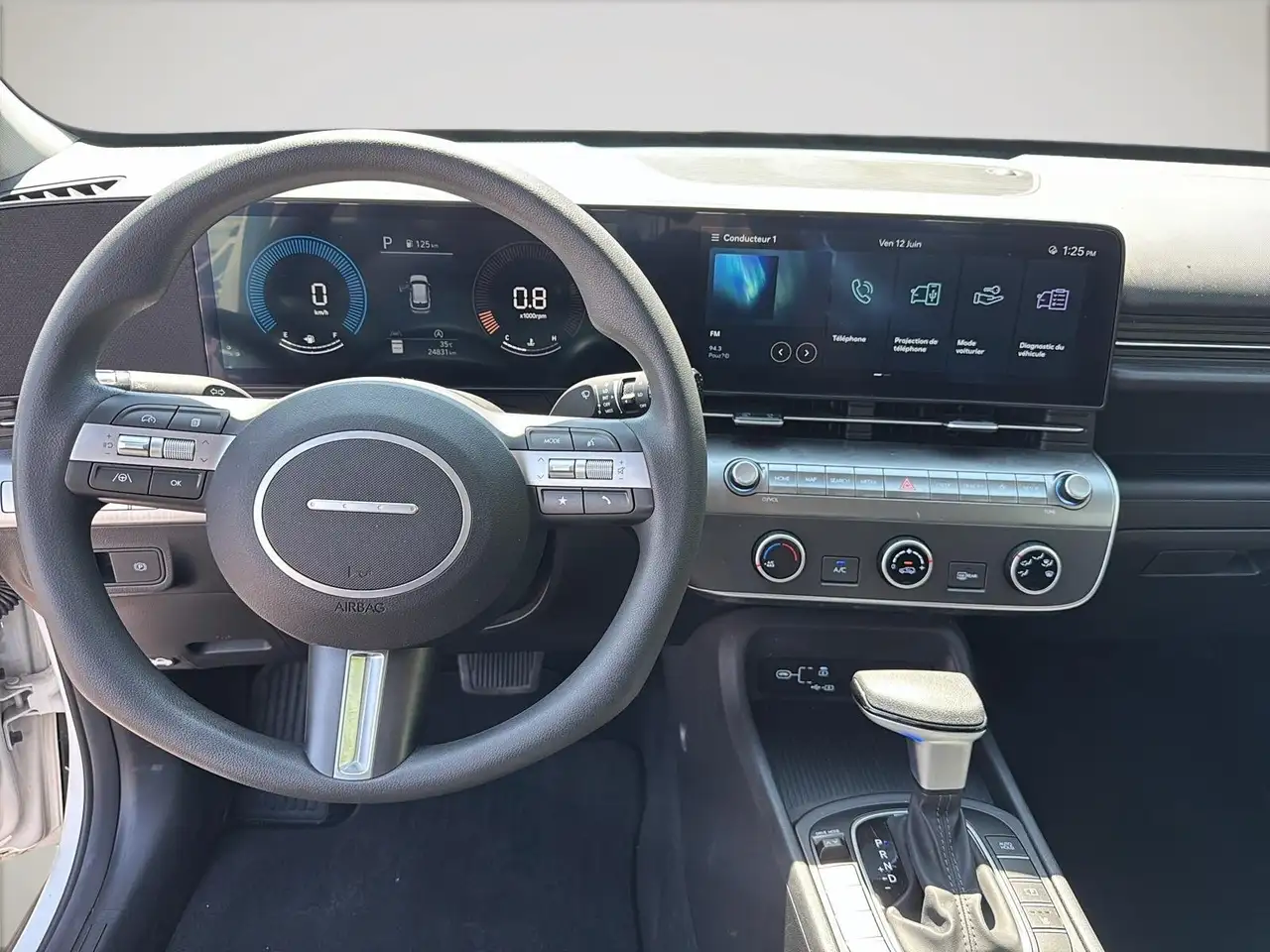 Hyundai KONA снимка Hyundai KONA