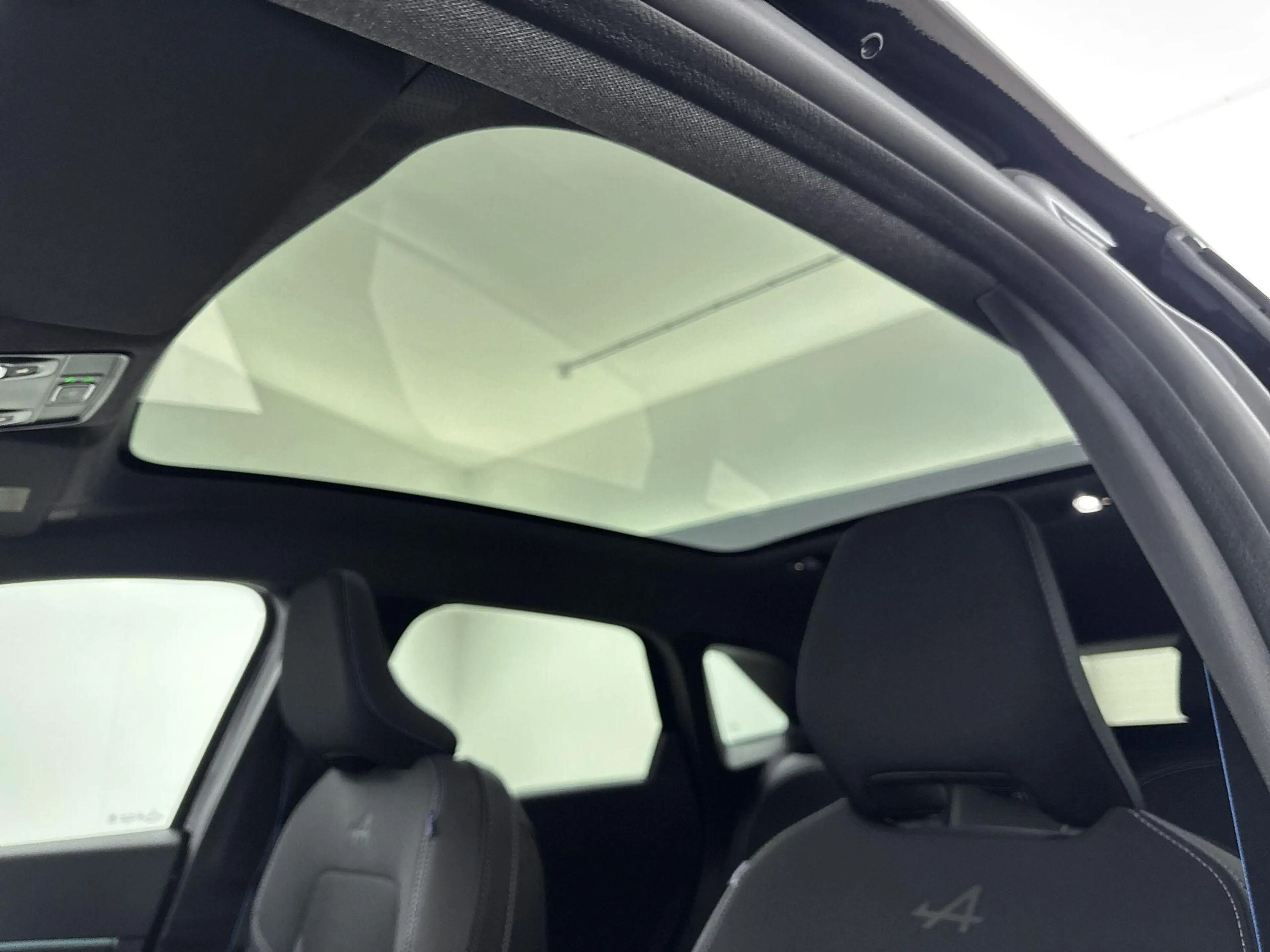 Renault Symbioz 1.8 E-Tech full hybrid 160Pk iconic | Google Navig — photo 13
