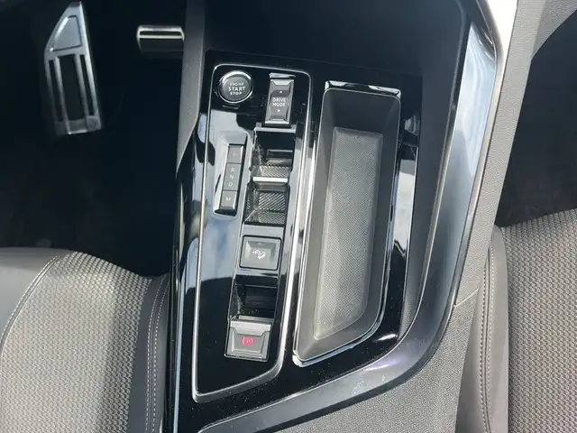 Peugeot 3008 view 11