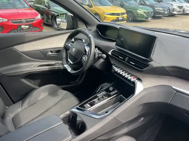 Peugeot 3008 view 10