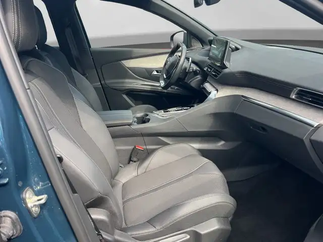 Peugeot 3008 view 9