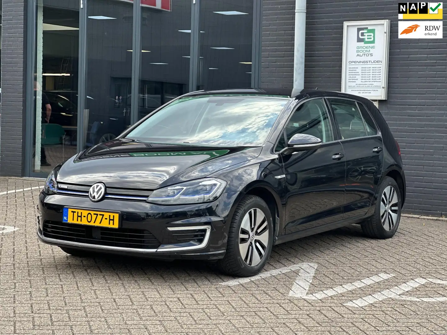 Volkswagen e-Golf E-Golf/CARPLAAY/NAVI/LED/NL-AUTO/NETTE STAAT!! Zwart - 1