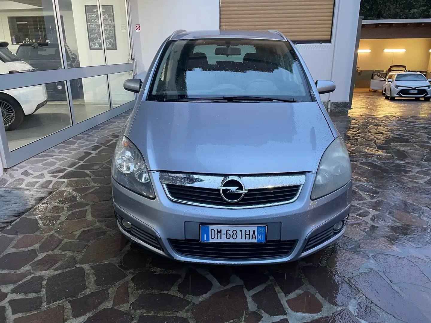 Opel Zafira 1.9 cdti Cosmo 120cv 7 POSTI UNICO PROPRIETARIO Grigio - 2