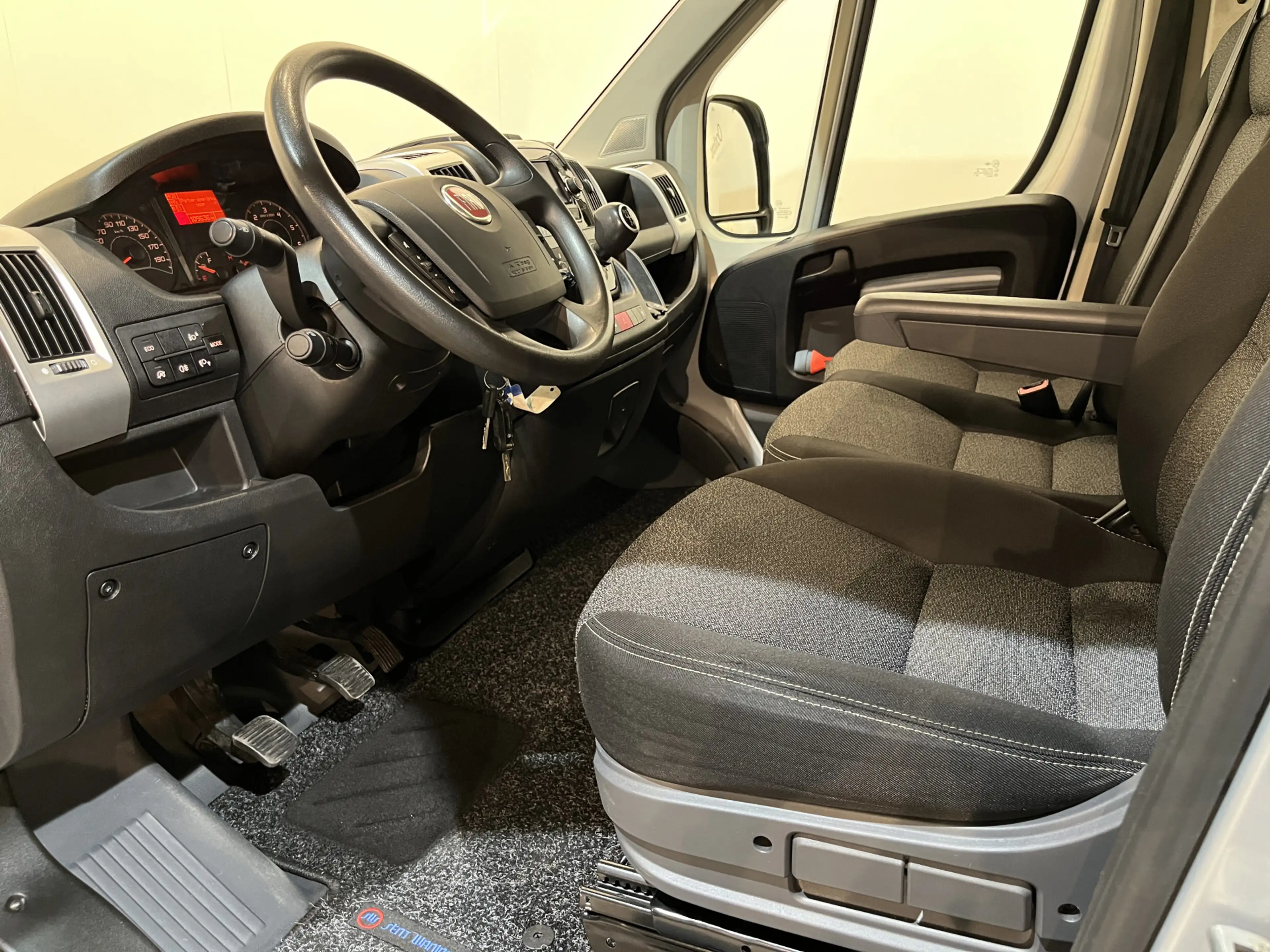 Fiat Ducato 2.3 MultiJet 120 PK L2H2 / Euro 6 / Airco / Cruise — photo 8