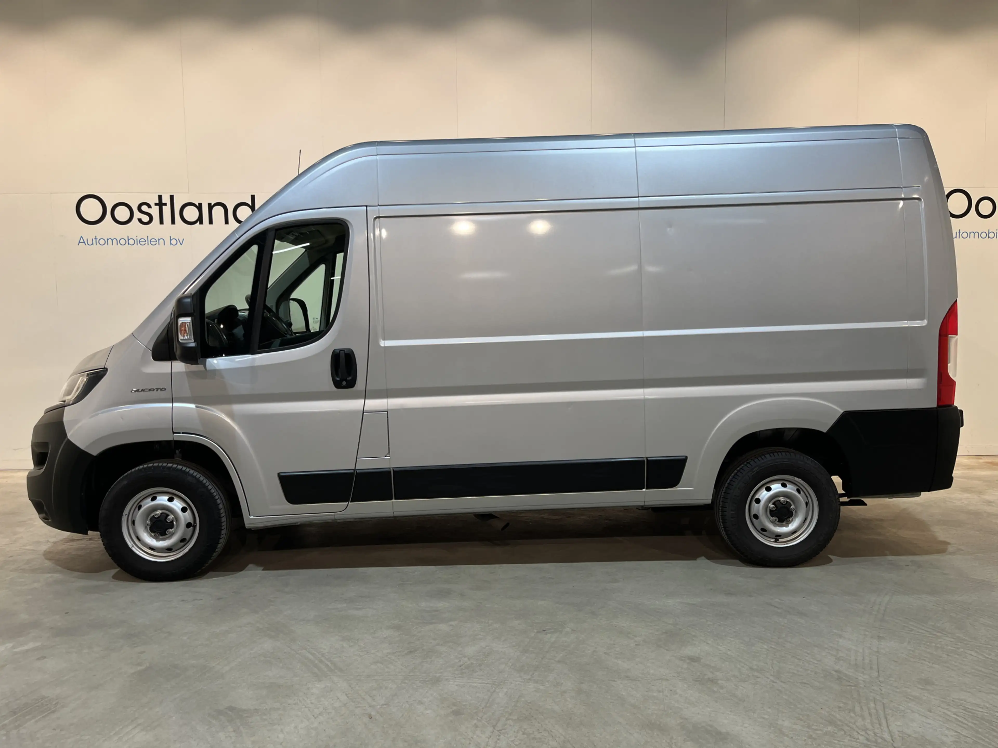 Fiat Ducato 2.3 MultiJet 120 PK L2H2 / Euro 6 / Airco / Cruise — photo 4