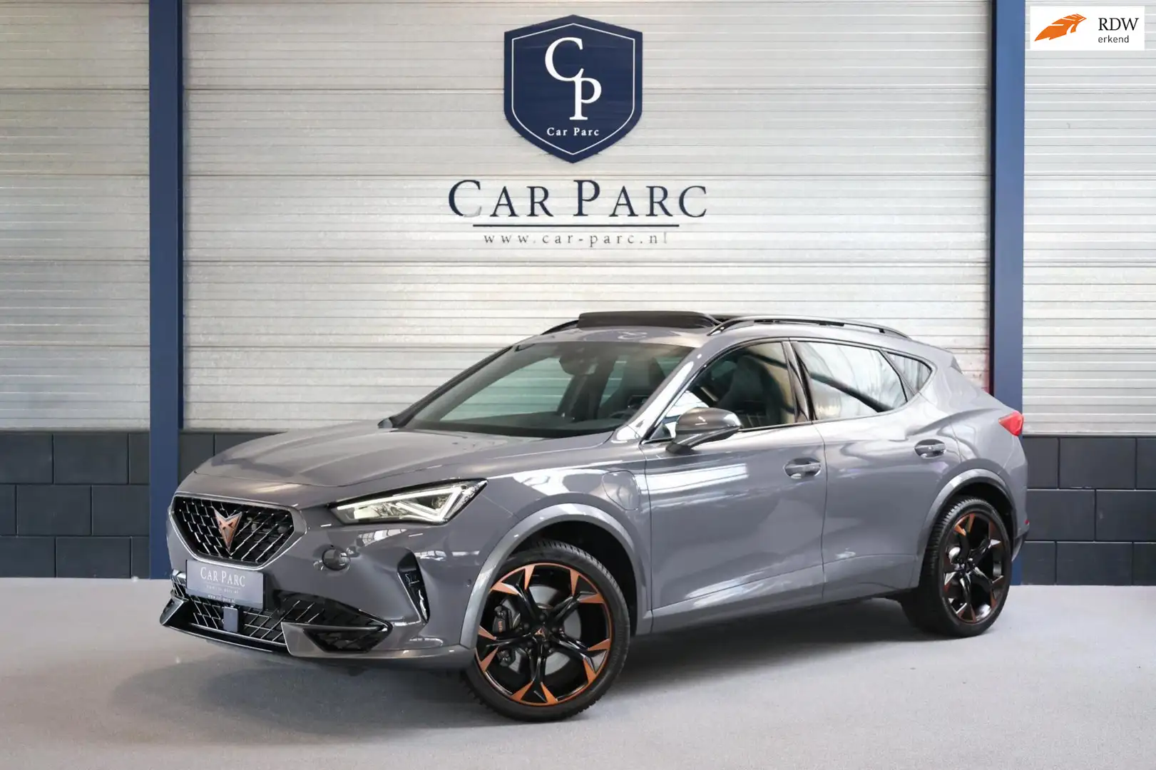 CUPRA Formentor 1.4 e-HYBRID VZ LED/VIRTUAL/SFEER/PANO/HALF LEER+S Gris - 1