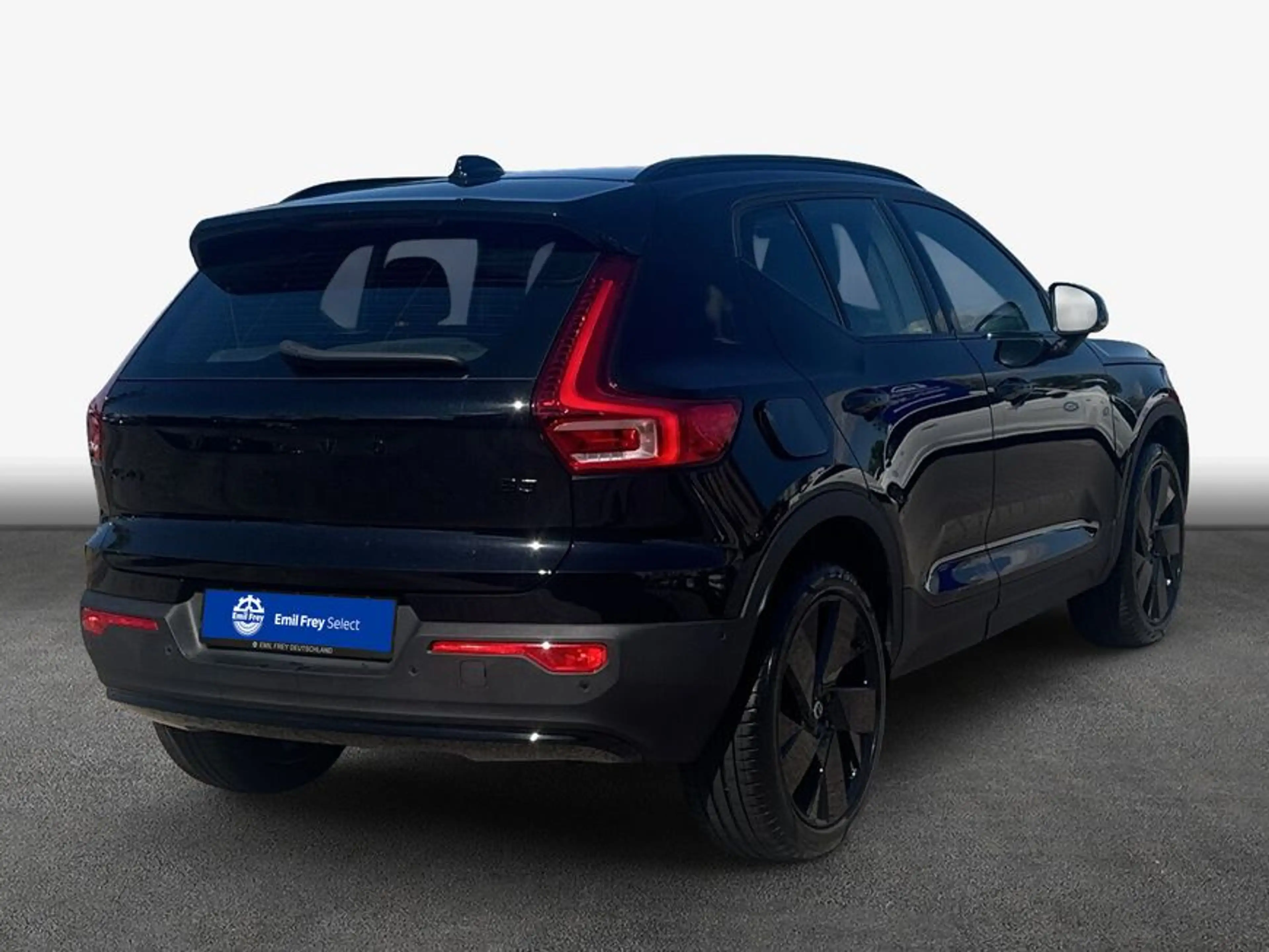 Volvo XC40 XC40 B3 B DKG Plus Black Edition — photo 2
