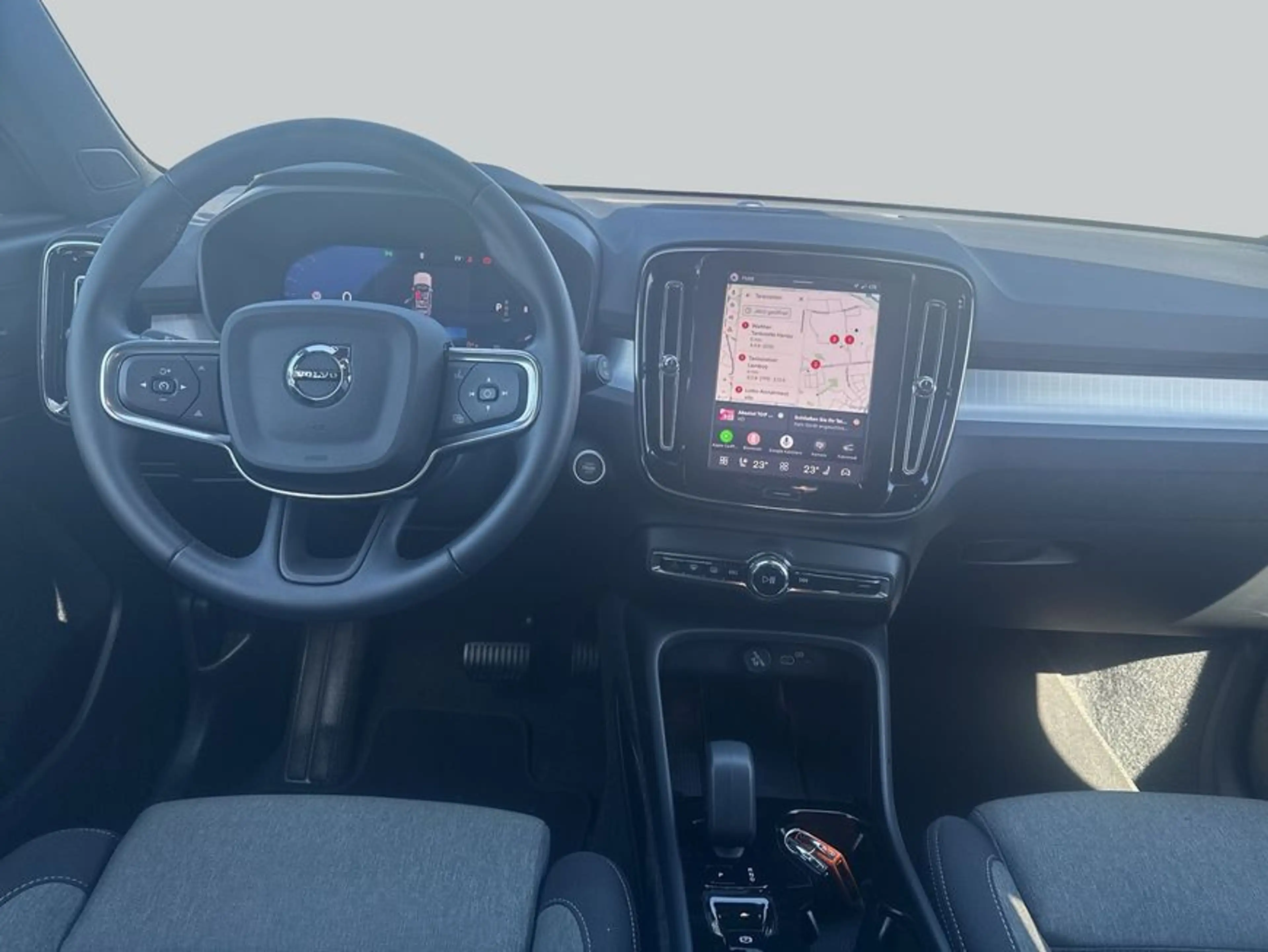 Volvo XC40 XC40 B3 B DKG Plus Black Edition — photo 13