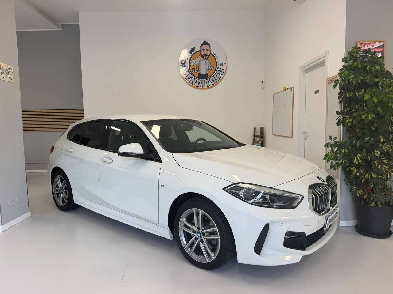 BMW 116 116d 5p. Msport