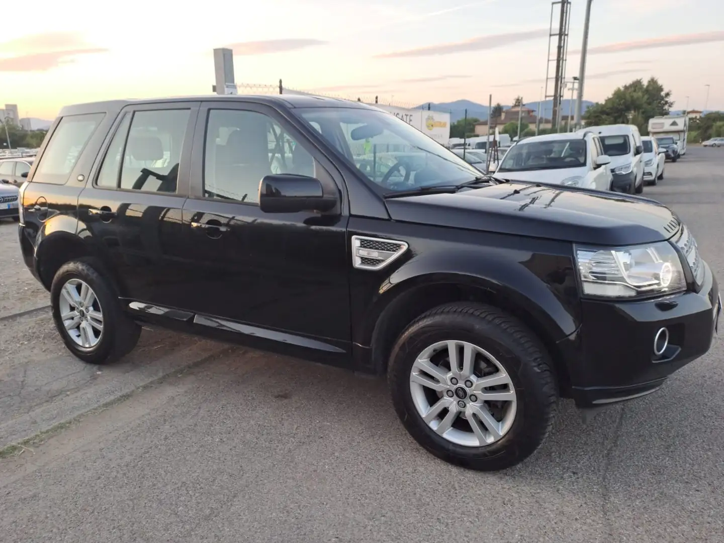 Land Rover Freelander 2.2 td4 SE 4wd Černá - 1