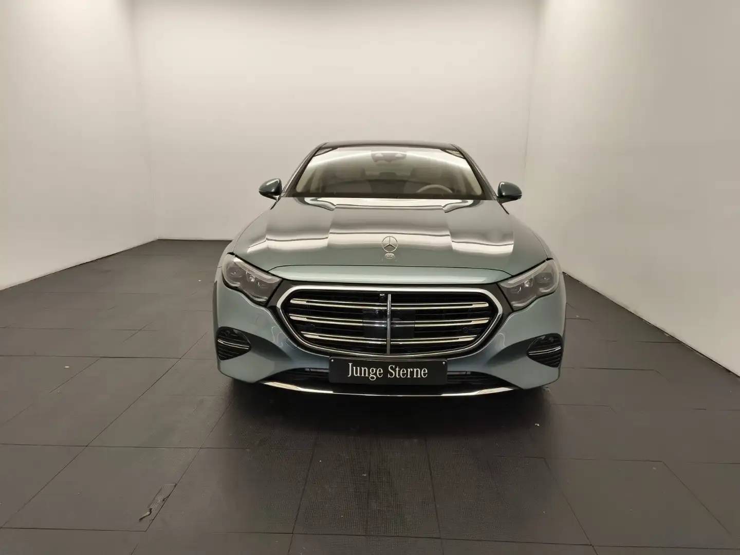 Mercedes-Benz E 300 E 300 e Exclusive Premium+ Akustik Burmester Silber - 2