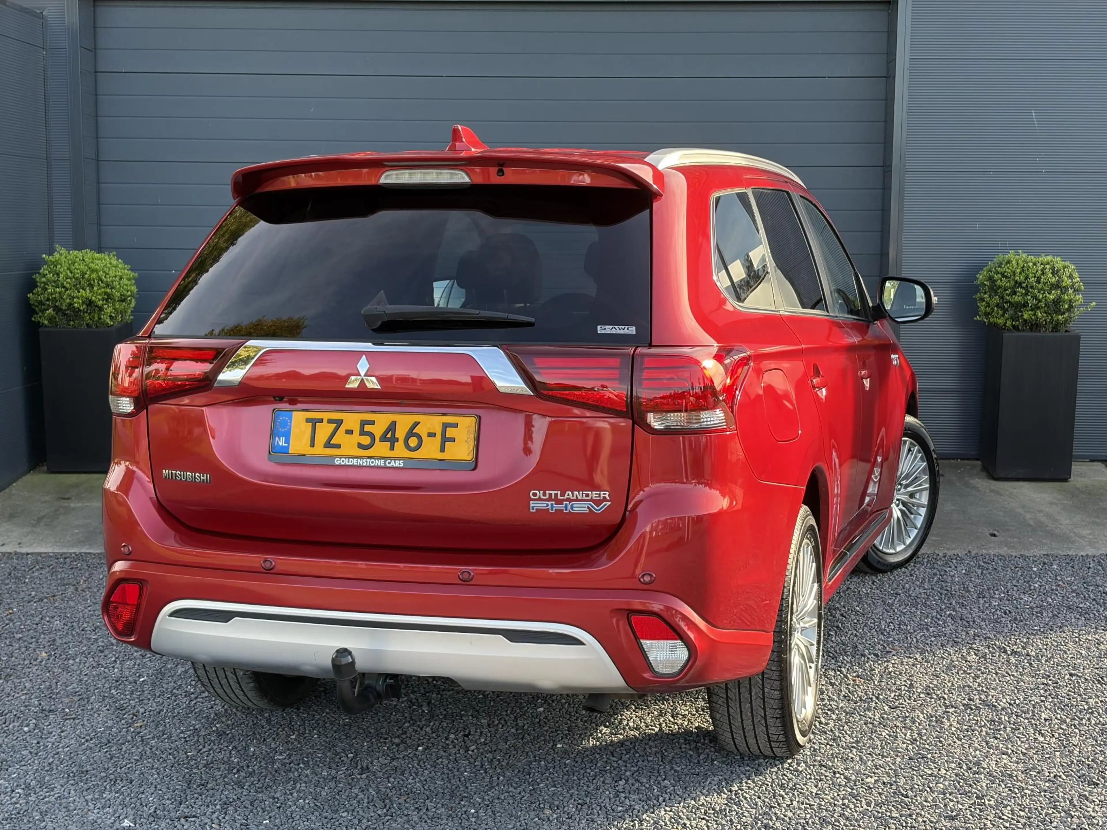 Mitsubishi Outlander 2.4 PHEV Intense ✓1e Eigenaar✓Trakhaak✓Carplay✓Cam — photo 6