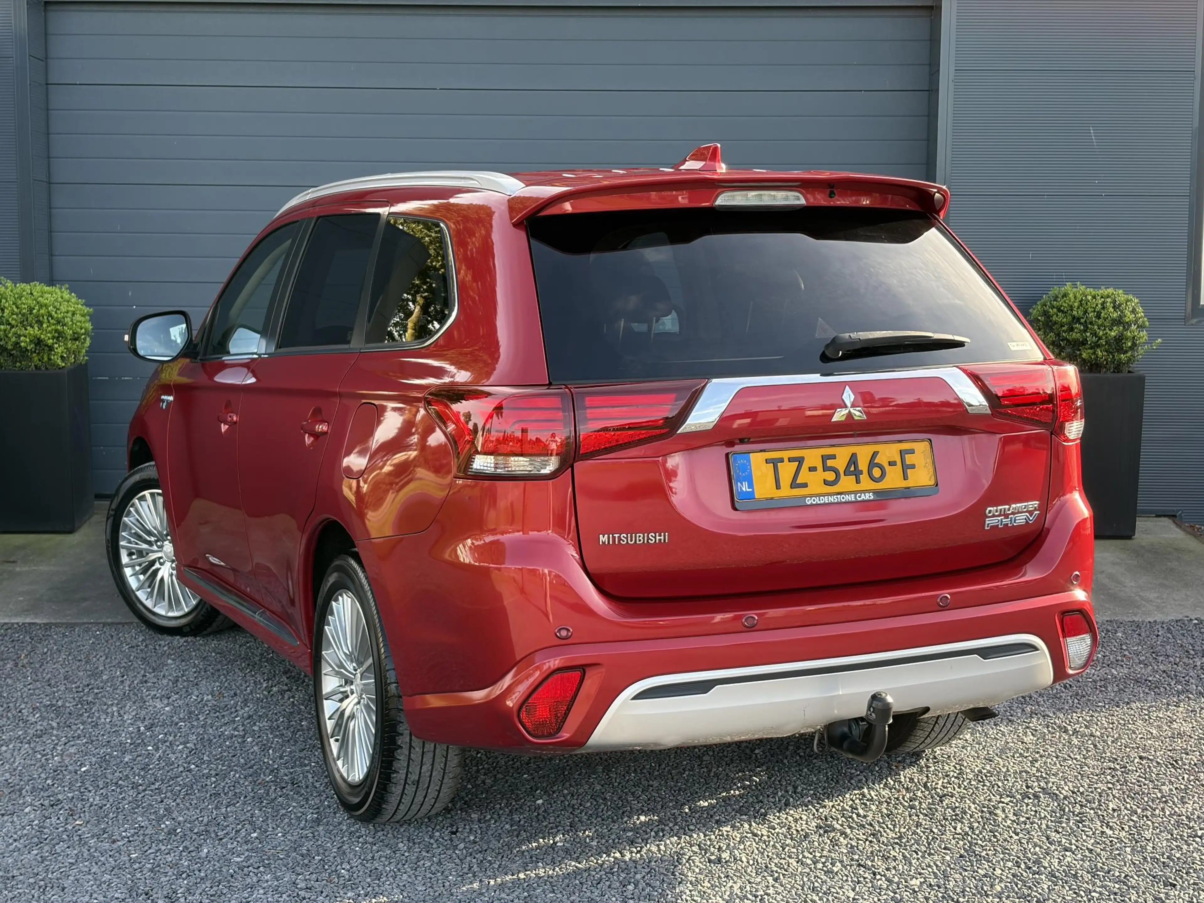 Mitsubishi Outlander 2.4 PHEV Intense ✓1e Eigenaar✓Trakhaak✓Carplay✓Cam — photo 5