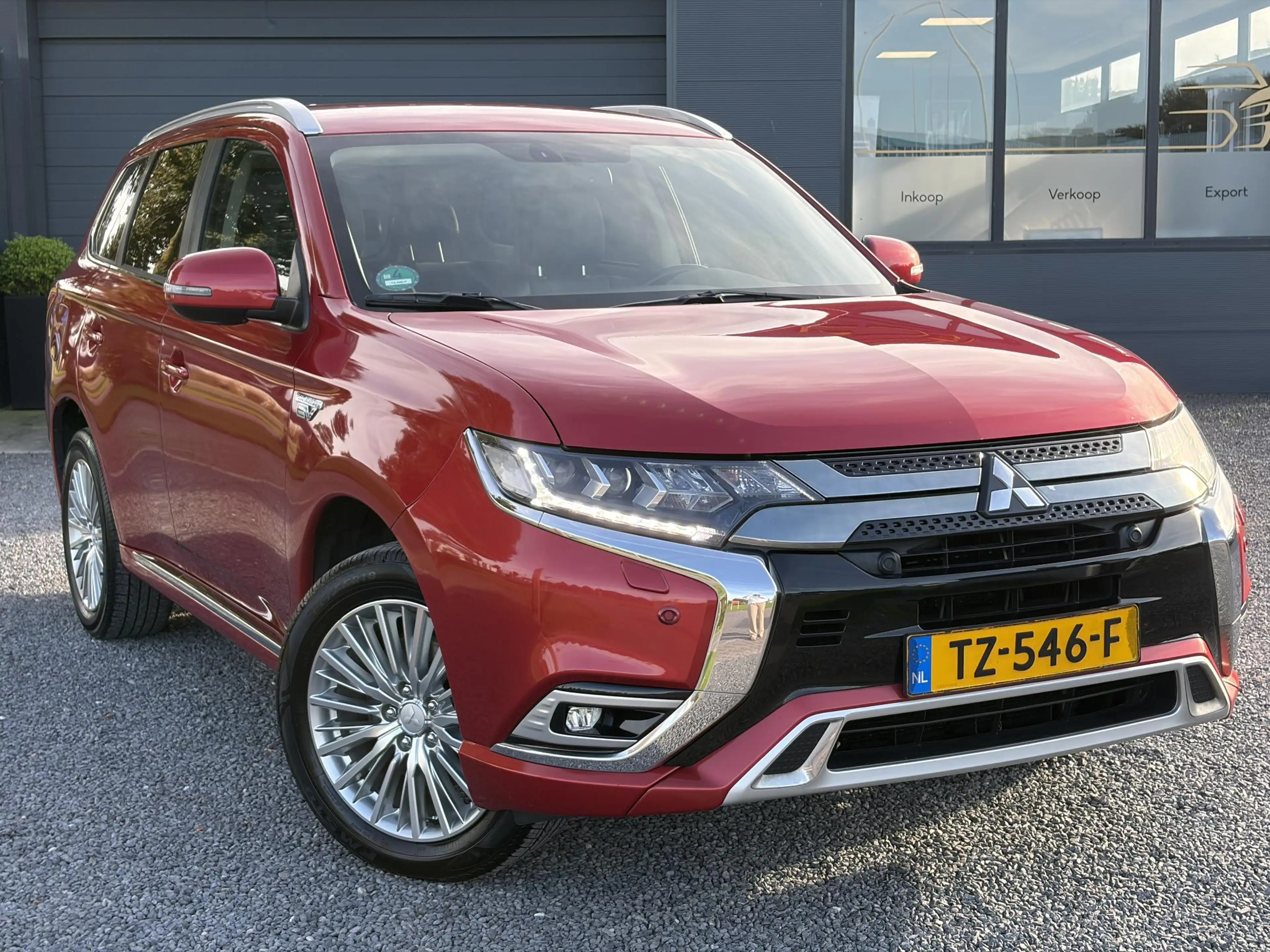 Mitsubishi Outlander 2.4 PHEV Intense ✓1e Eigenaar✓Trakhaak✓Carplay✓Cam — photo 2