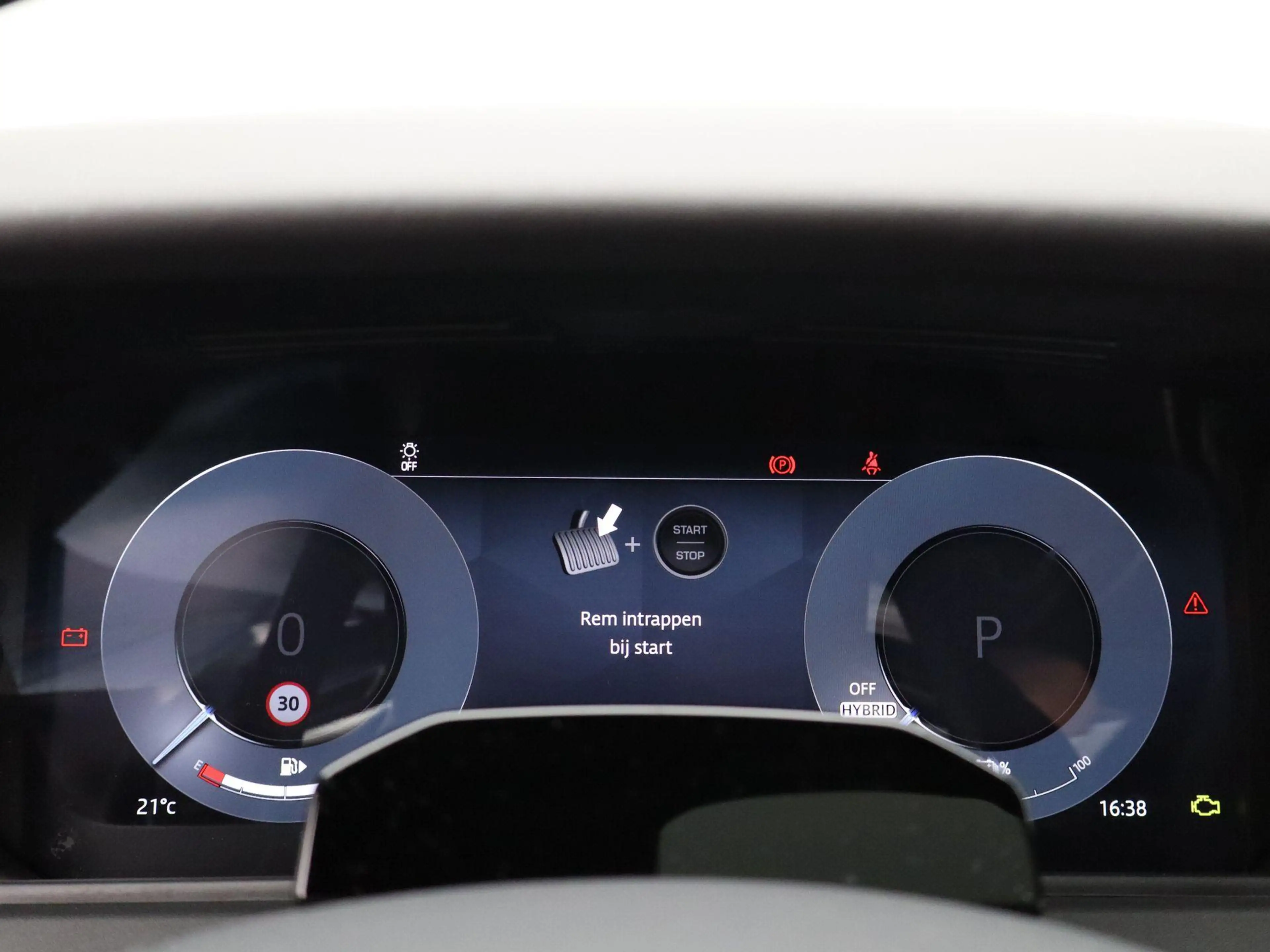 Land Rover Range Rover Velar 2.0 P400e AWD Belgravia Edition Satin PHEV — photo 9