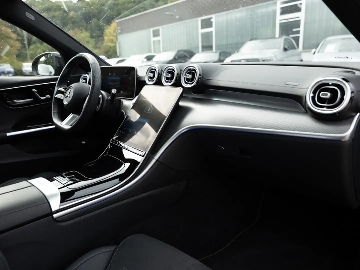 Mercedes-Benz C 300 AMG-Sport/LED/Cam/Pano/Stdhz/Night/18' Schwarz - 2